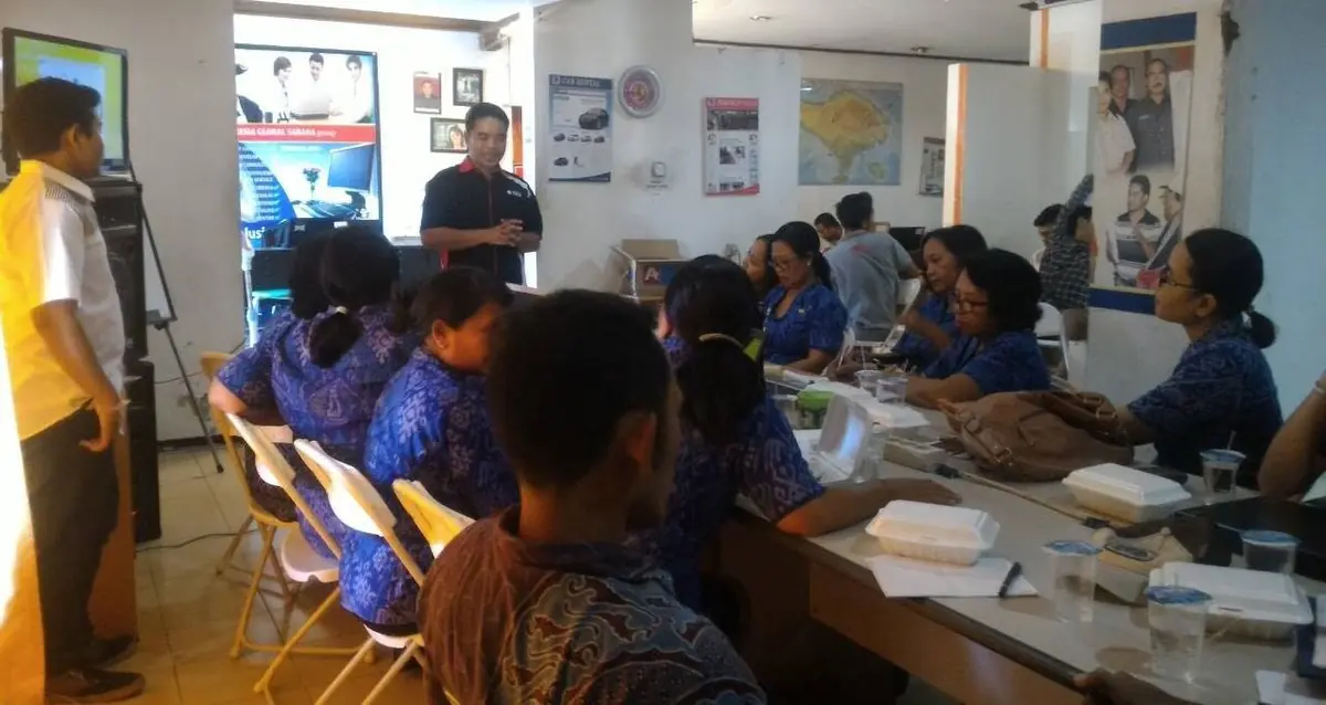 Dokumentasi pelaksanaan pelatihan bersama instansi dan masyarakat